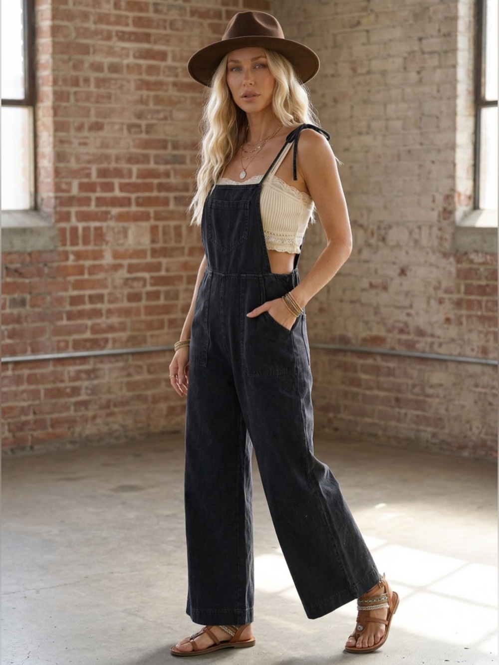 NWT Eesome Tie Strap Adjustable Jumpsuit Jumper Overalls Black - Picture 2 of 5